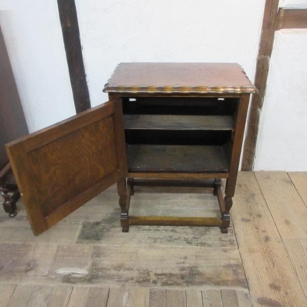 イギリス アンティーク 家具 カップボード サイドキャビネット 英国 6761d