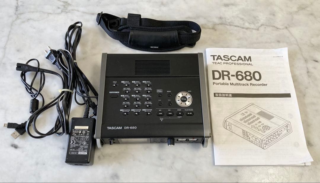 TASCAM DR-680 ポータブルマルチトラックレコーダー