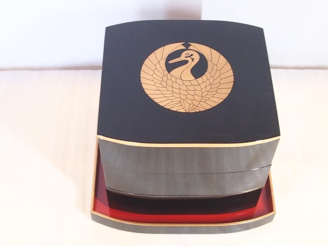 【希少・美品】輪島塗 鶴文 三段重箱 重台 薄造り/変形型 お重/弁当箱 漆器