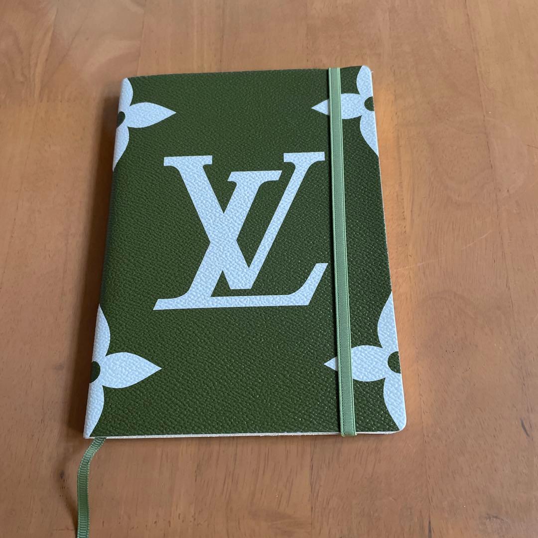 お正月セール新品未使用　LVオリーブグリーンノート