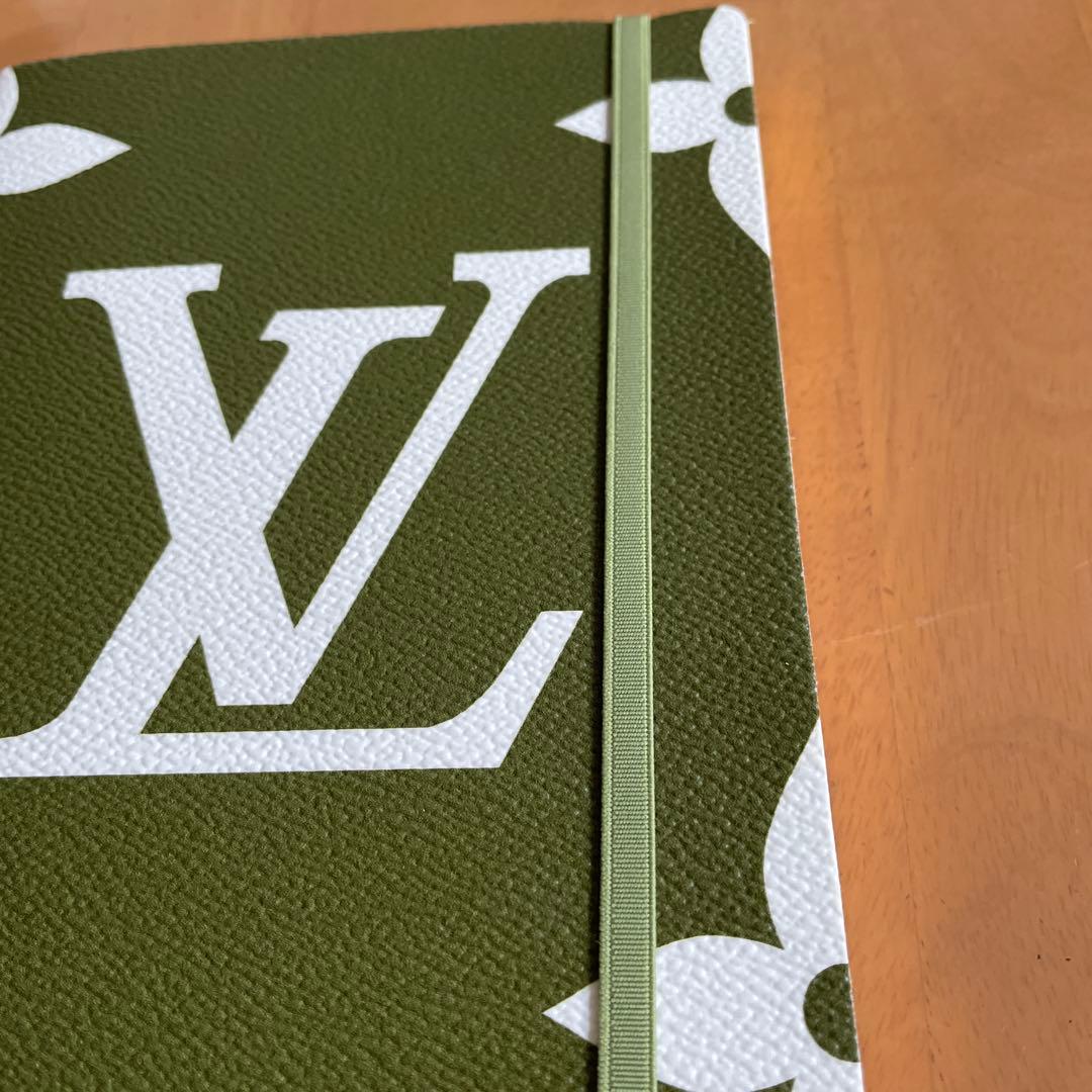 お正月セール新品未使用　LVオリーブグリーンノート