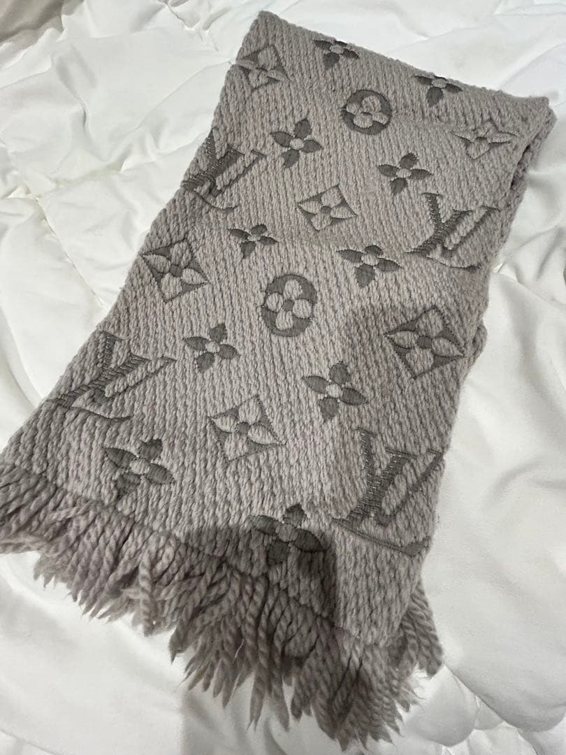 LOUIS VUITTON エシャルプロゴマニア　マフラー グレー