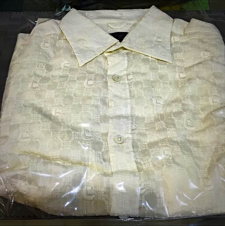 郷ひろみ本人がLIVE中で着用していたFENDYシャツ