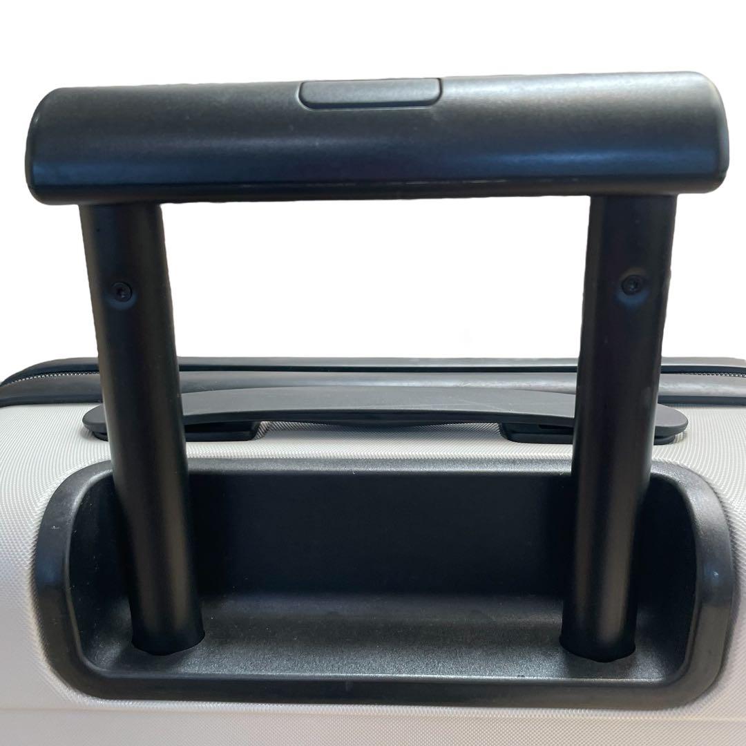 無印良品 バーを自由に調節できる ハード キャリケース 36L 機内持ち込み