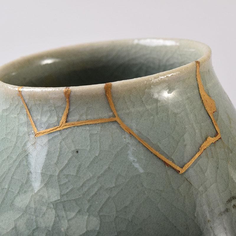 韓国人間文化財　柳海剛（柳根瀅）作　高麗青磁　象嵌鶴文　茶入　共箱　V　7835