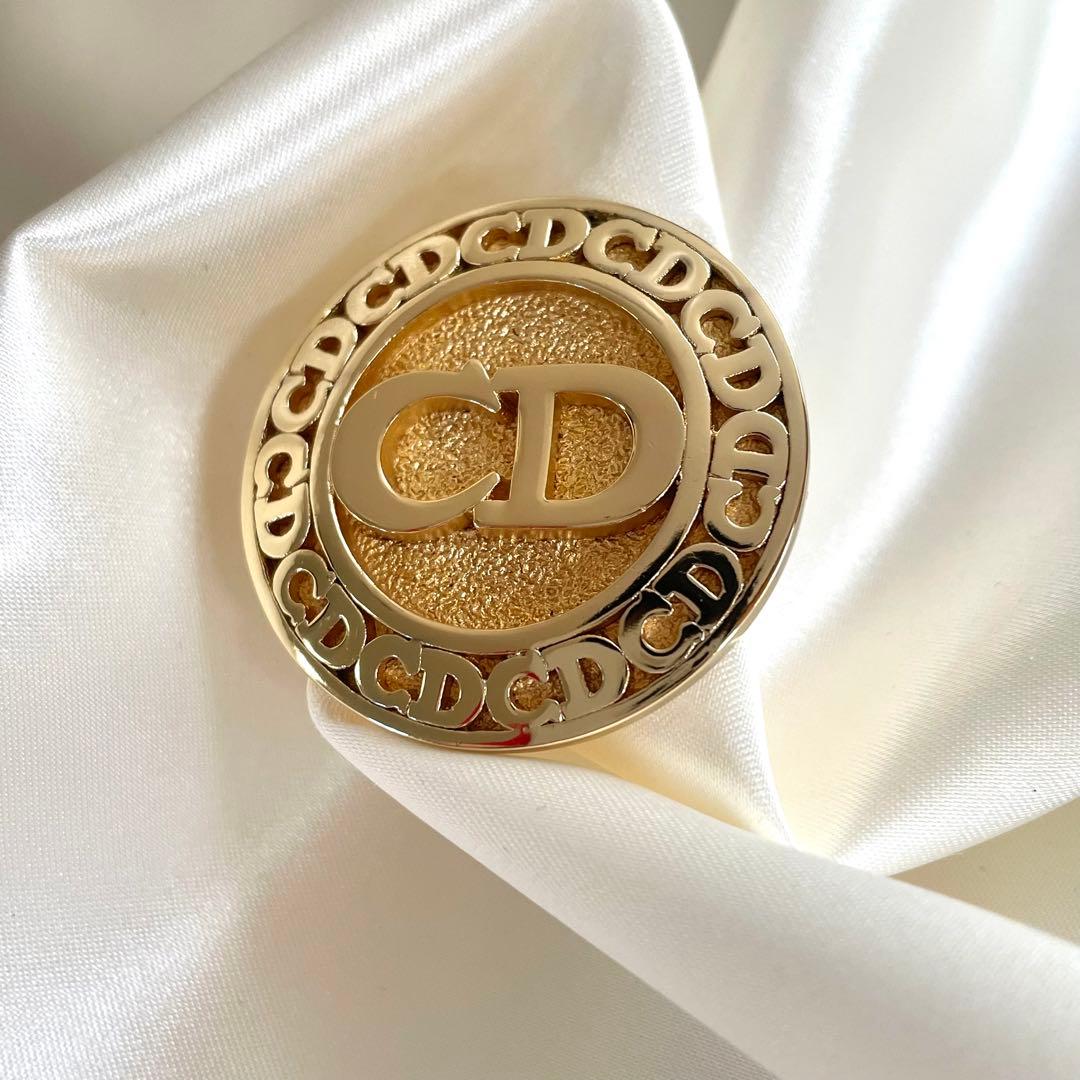 美品　Christian Dior ディオール　ブローチ　CD ロゴ　ゴールド