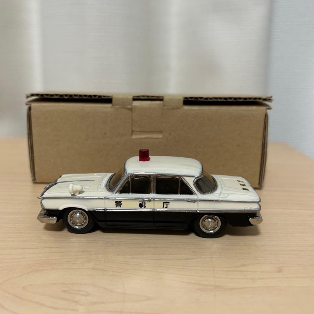 【ミニカーショップイケダ】日本製　FINE MODEL1/43 プリンスグロリア