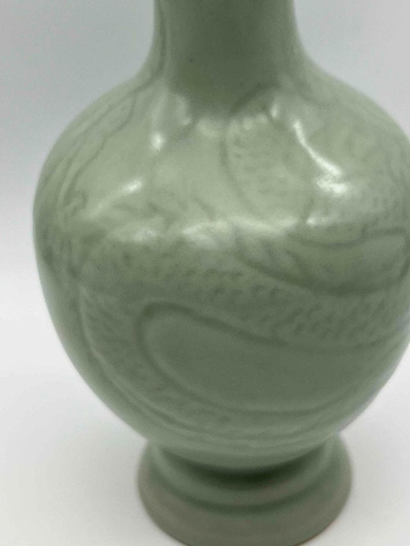 明時代　龍泉窯　青磁龍紋観音瓶　花入　花瓶　茶道具　香道具(C-43)