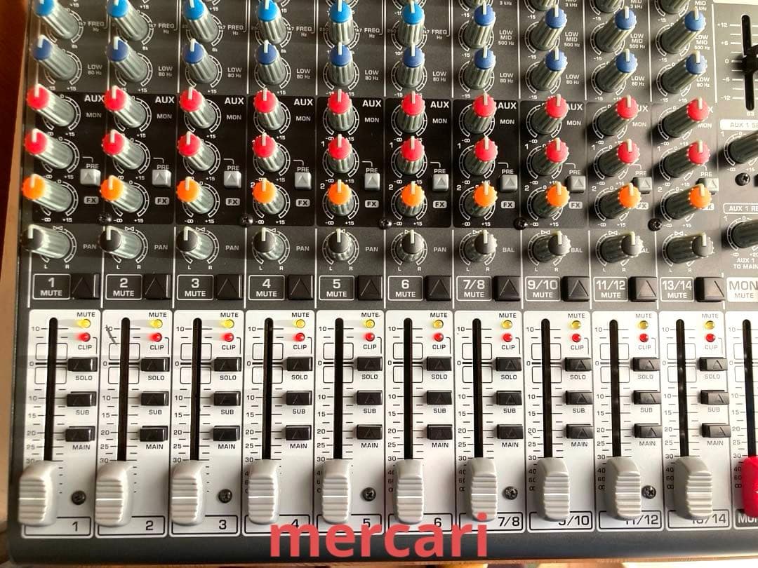 BEHRINGER XENYX X1832 USB 16ch アナログミキサー