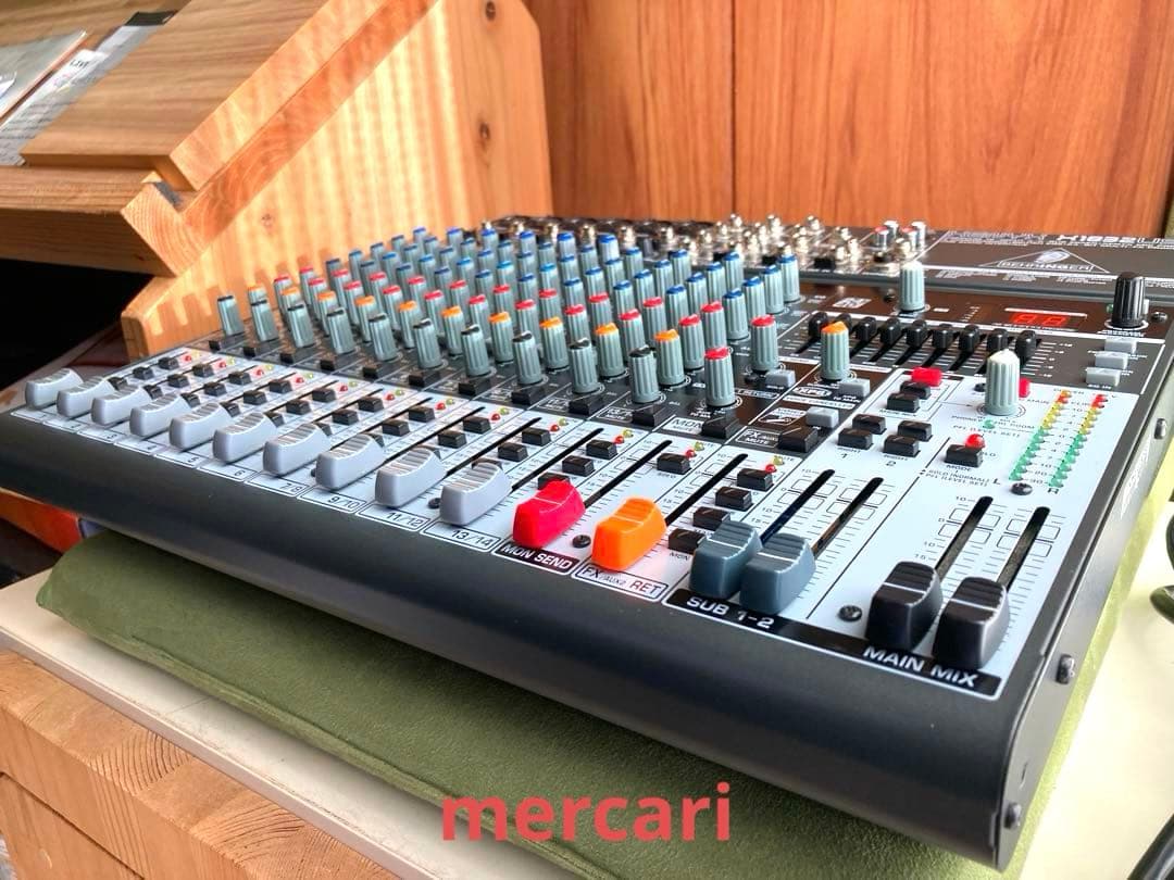 BEHRINGER XENYX X1832 USB 16ch アナログミキサー