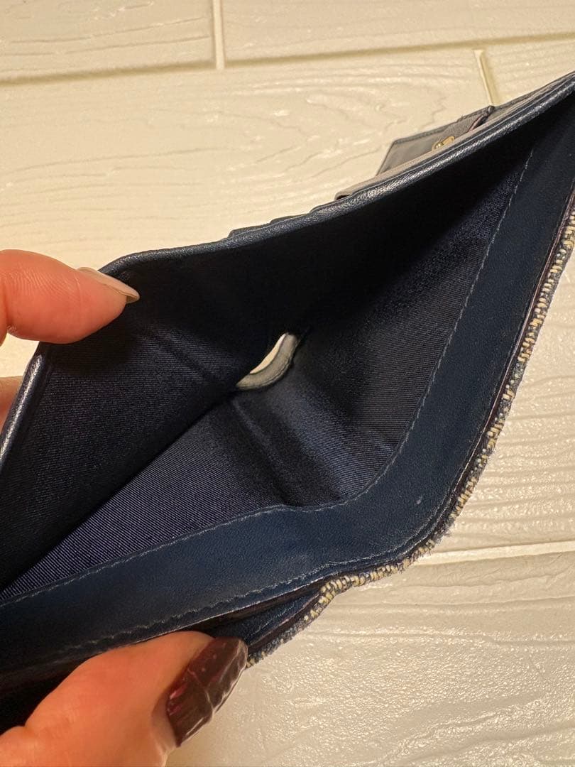 Christian Dior 二つ折り財布 Dロゴ