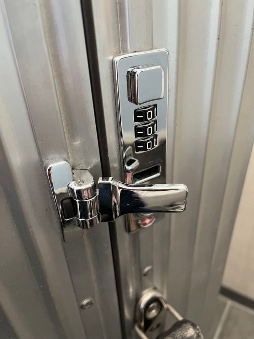 リモワ クラシックフライト 61L TSAロック4輪 廃盤モデル