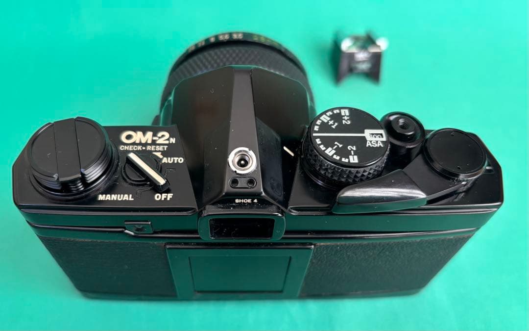 ★ OLYMPUS OM-2N BLACK + 広角レンズ　28mm