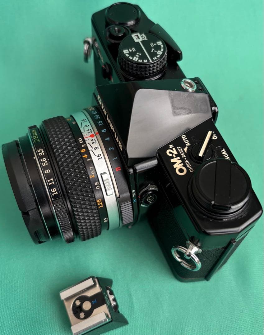 ★ OLYMPUS OM-2N BLACK + 広角レンズ　28mm
