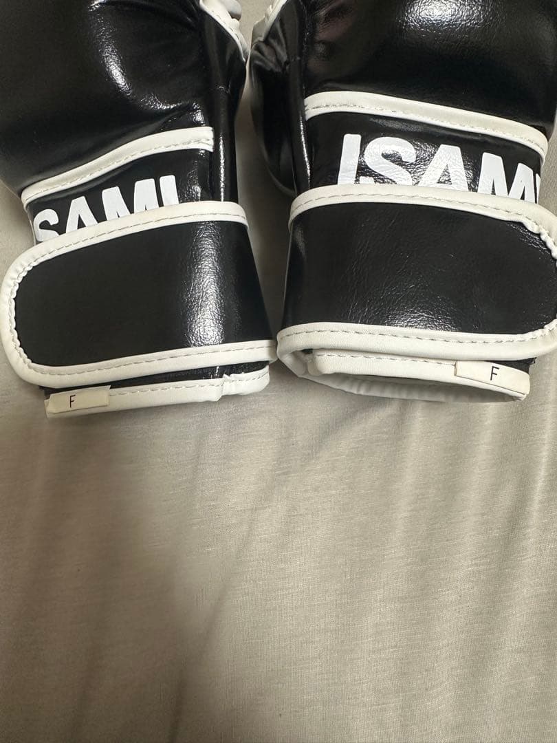 oktko。ISAMI ボクシンググローブ ブラック　正規品