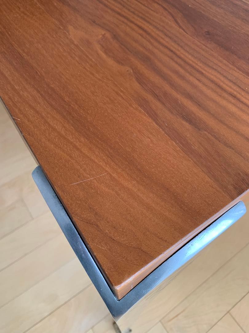 ボーコンセプト　ダイニングテーブル