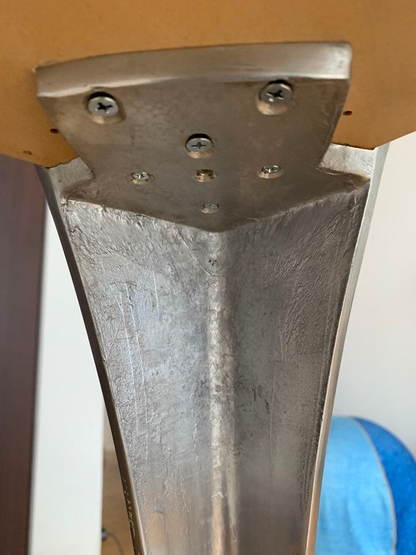 ボーコンセプト　ダイニングテーブル