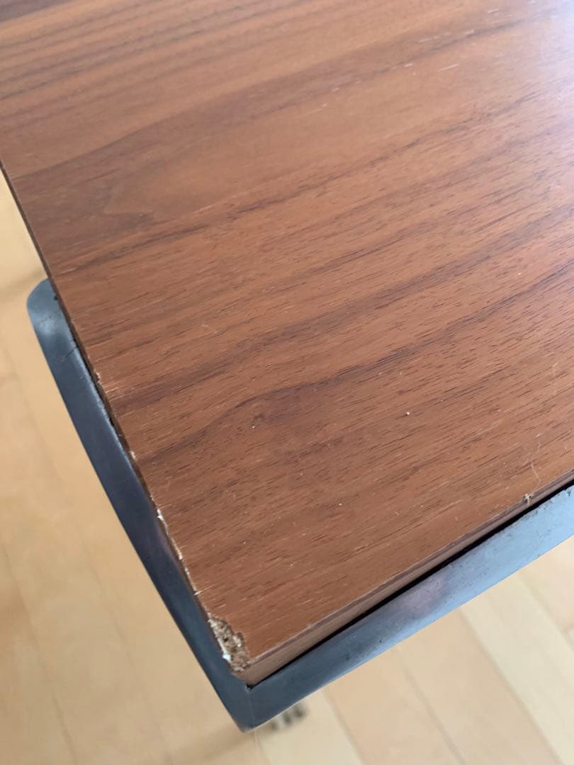 ボーコンセプト　ダイニングテーブル