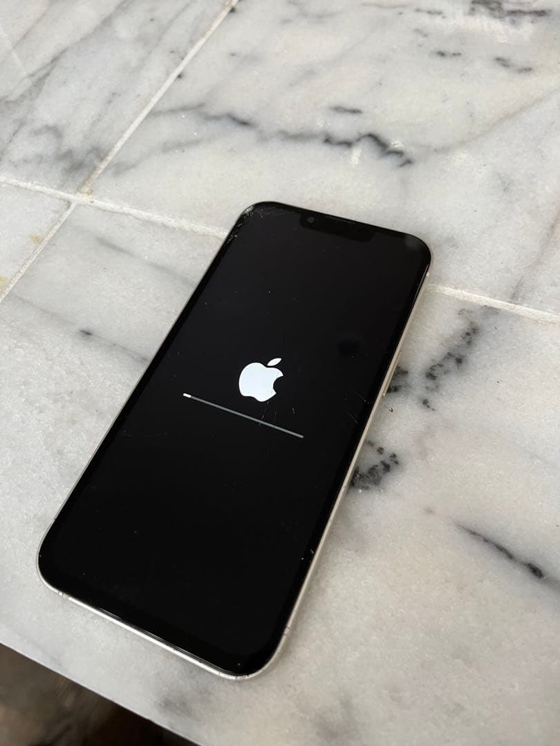 iPhone13 本体 画面割れ有