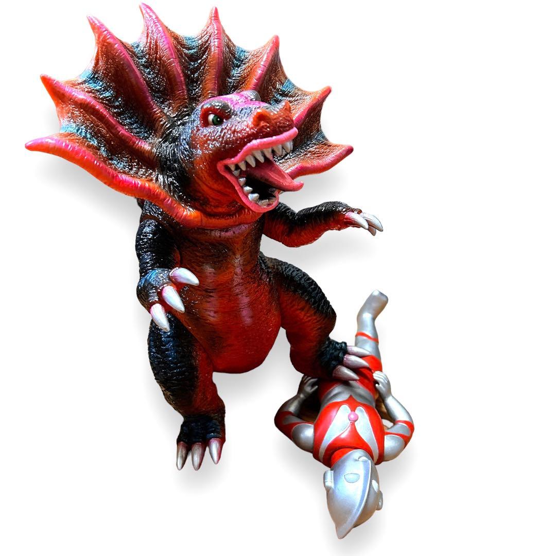 ウルトラマン 彩色 ジラース ソフビ フューチャーモデルズ 楳図かずお