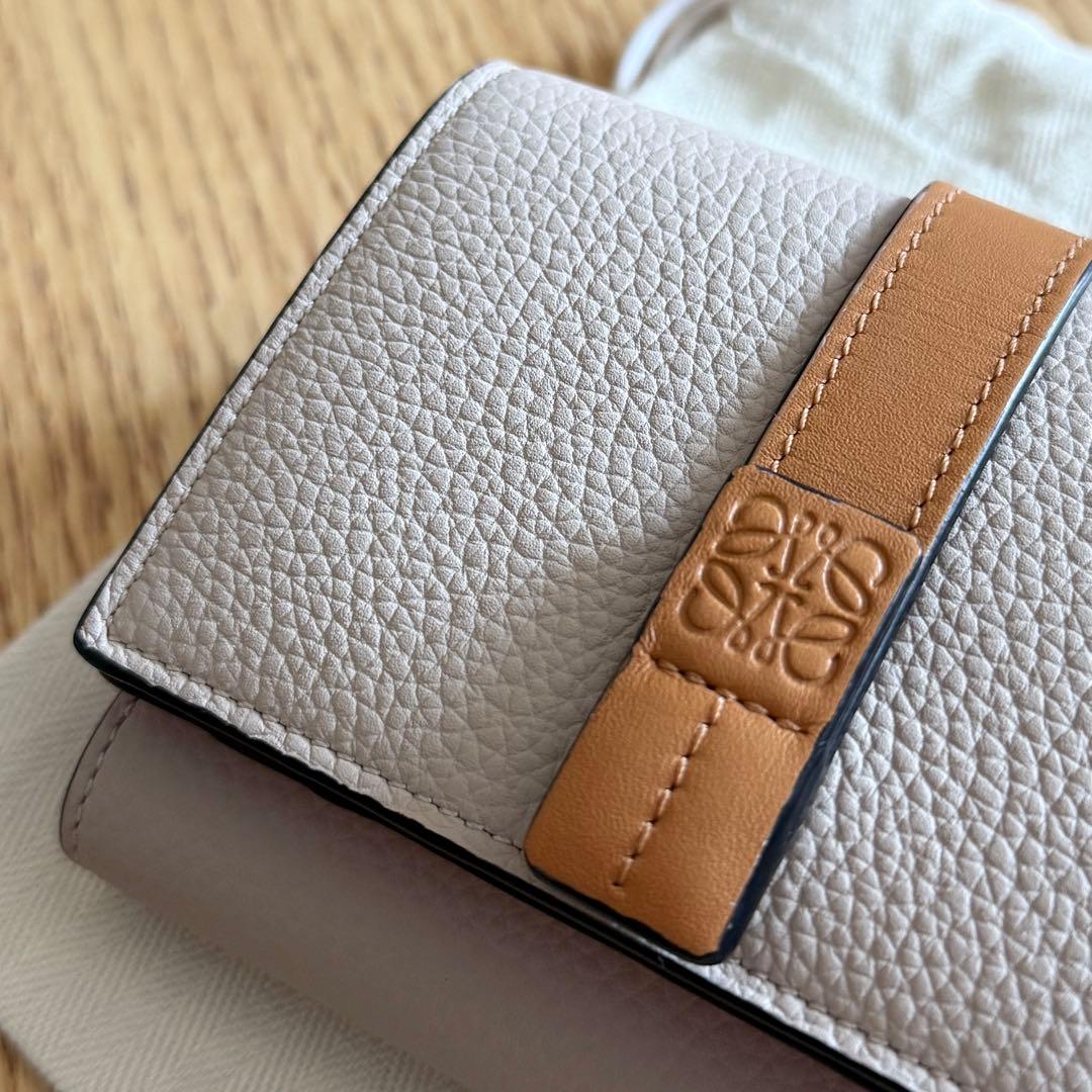 LOEWE ロエベ　トライフォールド　ウォレット