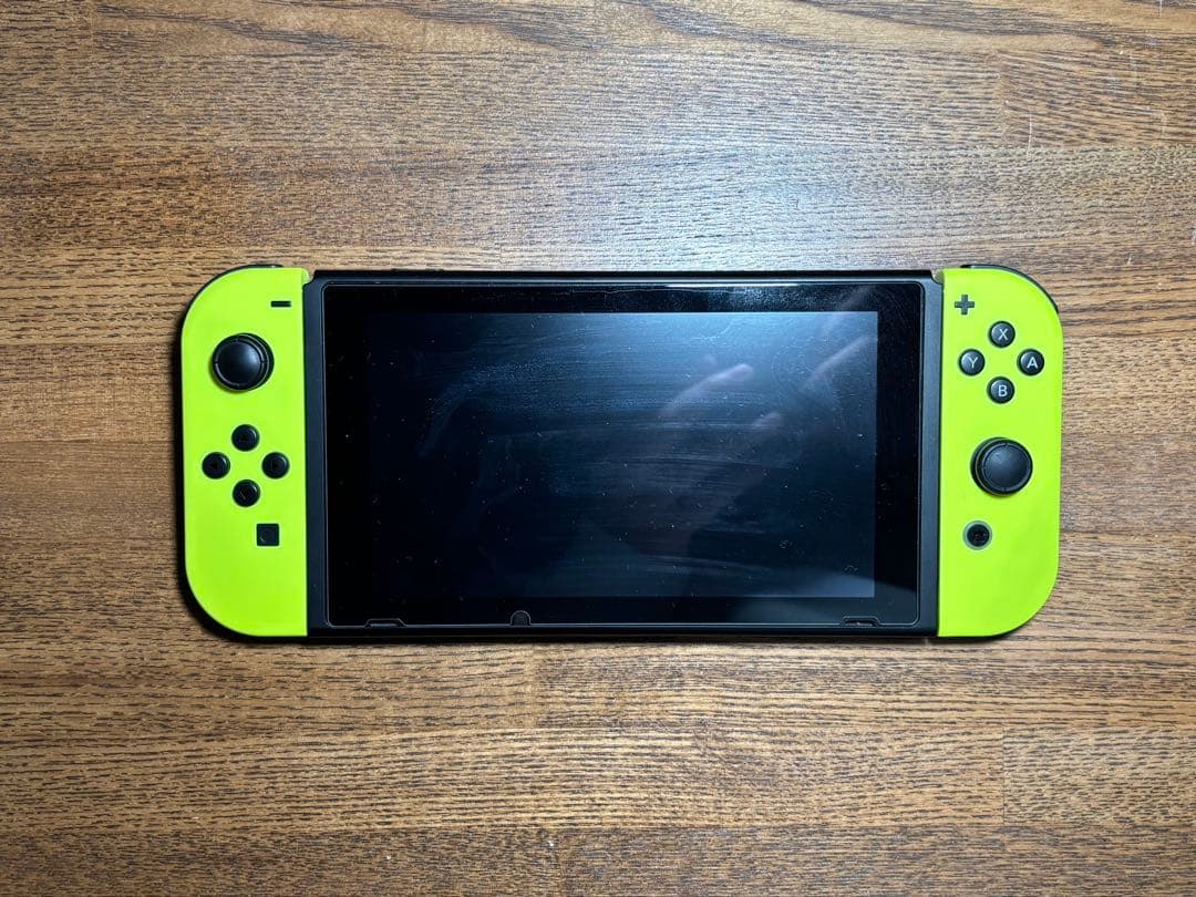 Nintendo Switch イエロー本体と付属品