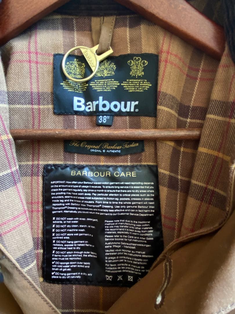 Barbour ブラウンアウター コーデュロイ襟　プルオーバータイプ。
