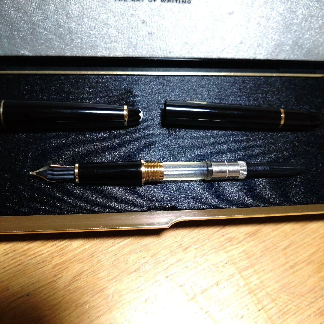 未使用Montblanc 万年筆 黒 専用ケース付き