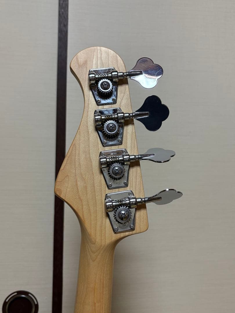 バッカス　BUCCHUS　ジャズベースタイプ　ブルー系