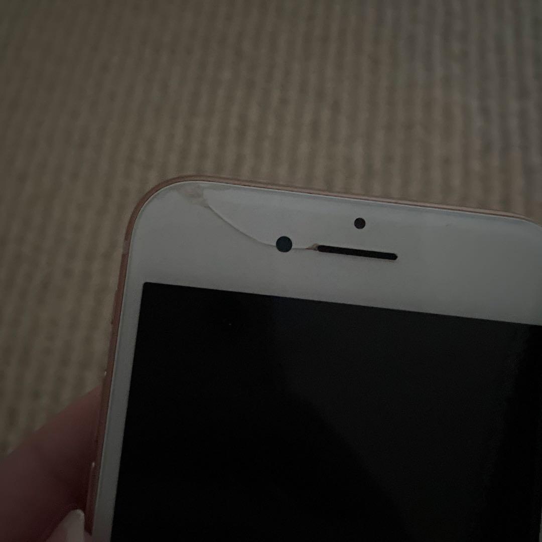 iPhone8 ゴールド　64GB 本体のみ