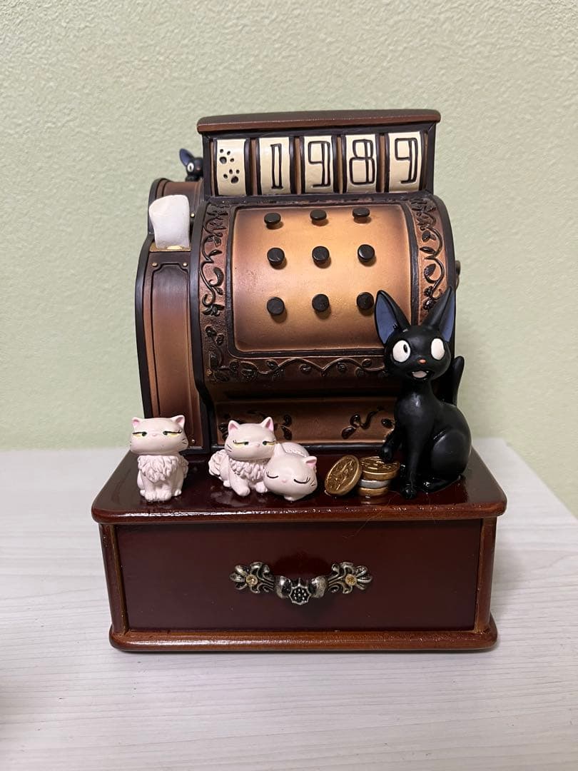 ジジ　オルゴール　魔女の宅急便　お店ばん