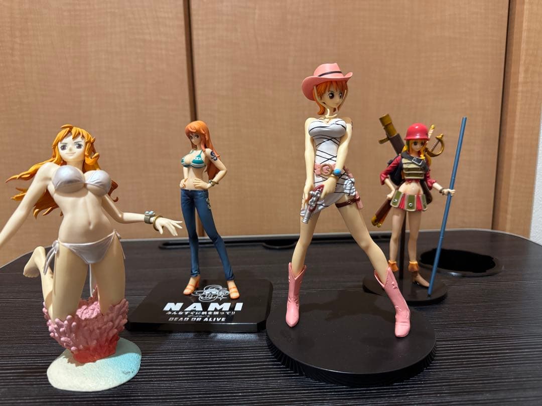 【ナミ】フィギュアまとめ売り26体※1体折れ有り　ワンピース