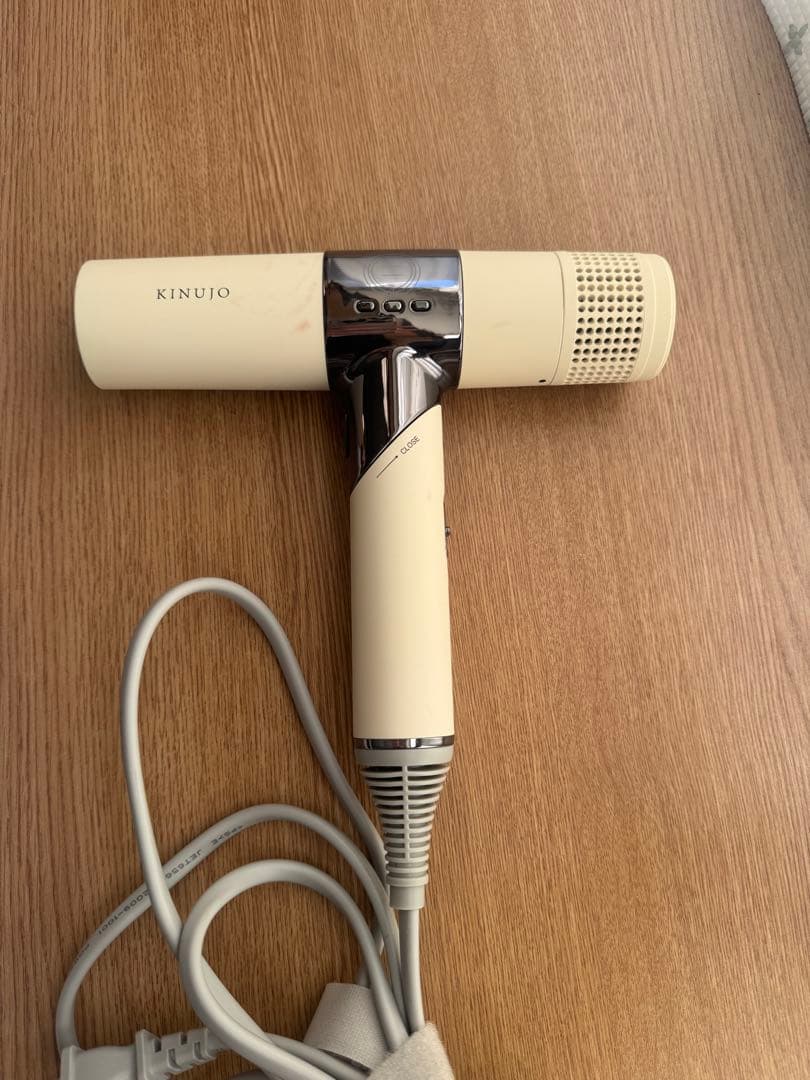 KINUJO 絹女 ヘアドライヤー ホワイト