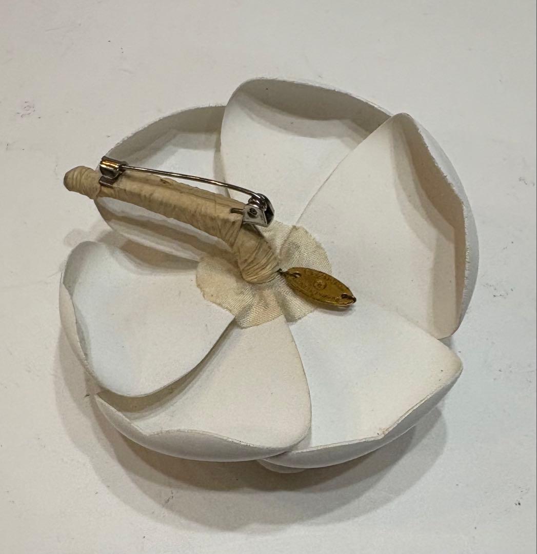 シャネル☆カメリア　コサージュ　ブローチ　ヴィンテージ　オフホワイト レア