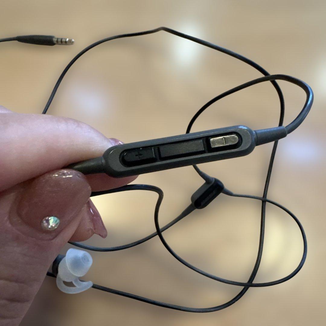 Bose 有線イヤホン カナル型 ケース付き