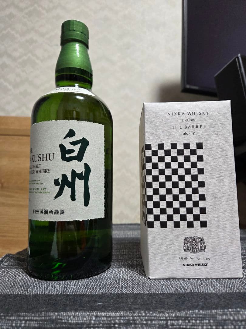 白州NVとフロム・ザ・バレル90thカートン付きのセット