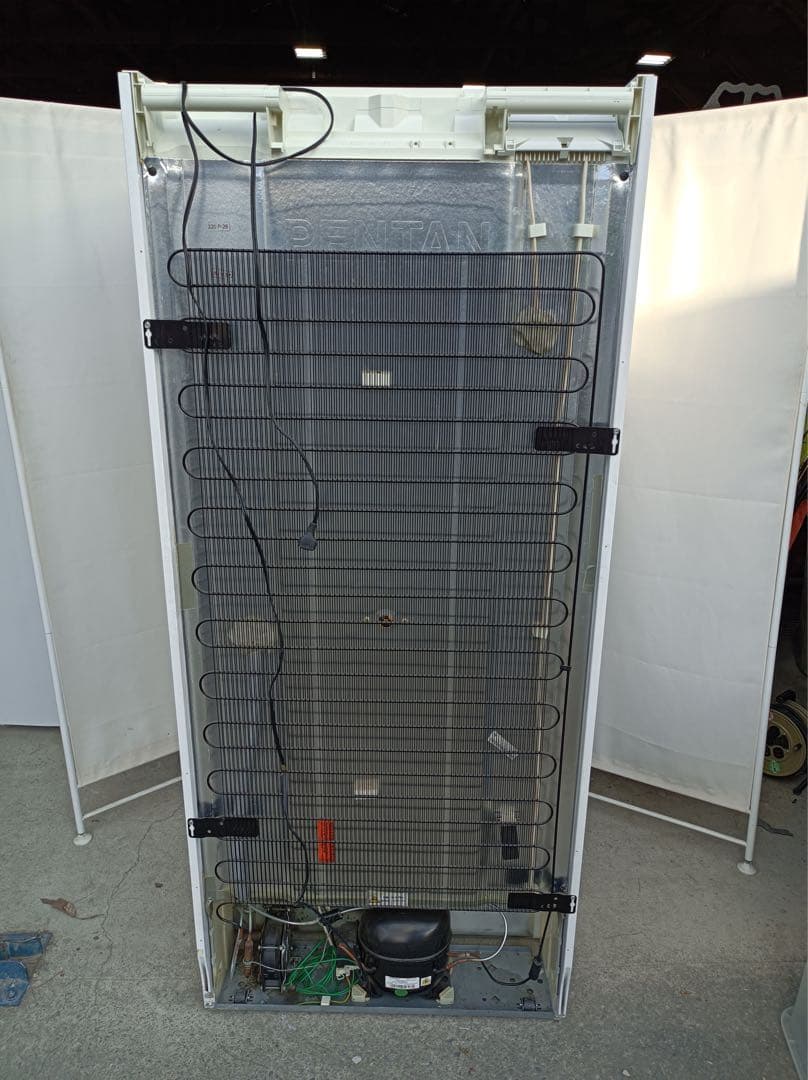 八6744【配送設置料金込み】DAIREI 冷凍庫 472L SD-521