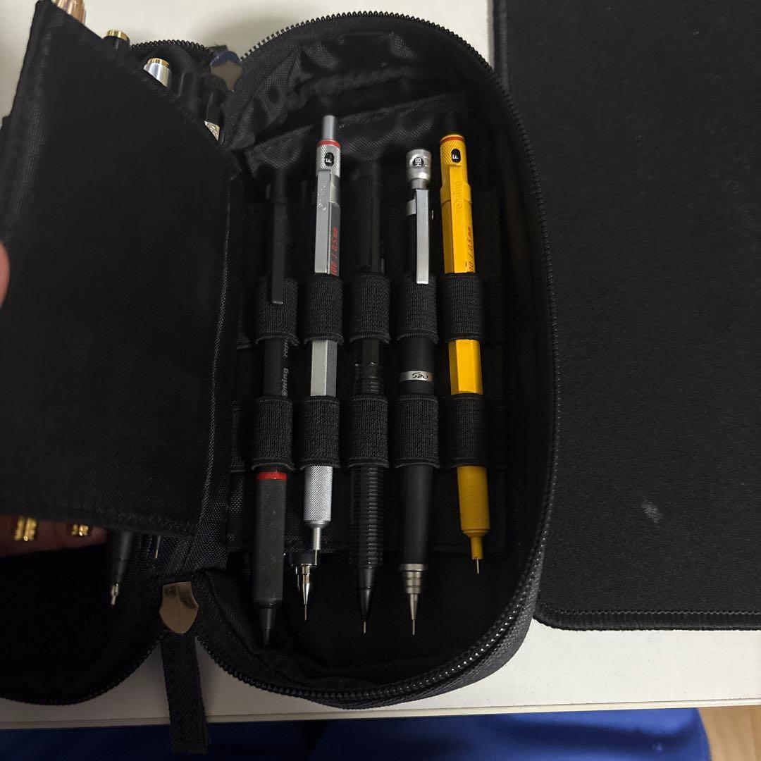 グレーのナイロンペンケース、バラ売りもしています