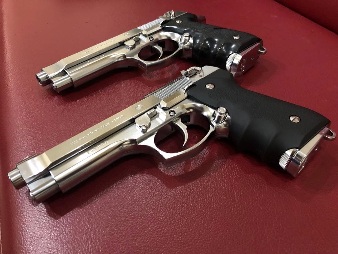 今日だけ値下げ！ベレッタファン必見マルイM92FクロームステンレスGBBケース付