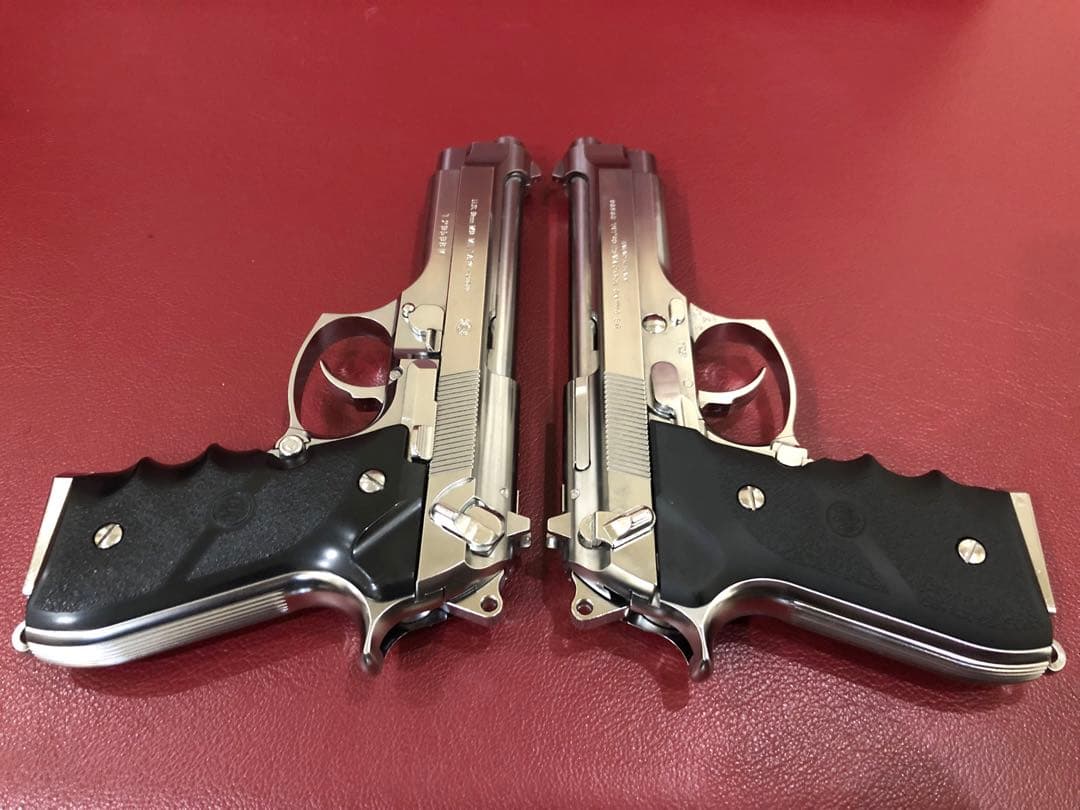 今日だけ値下げ！ベレッタファン必見マルイM92FクロームステンレスGBBケース付