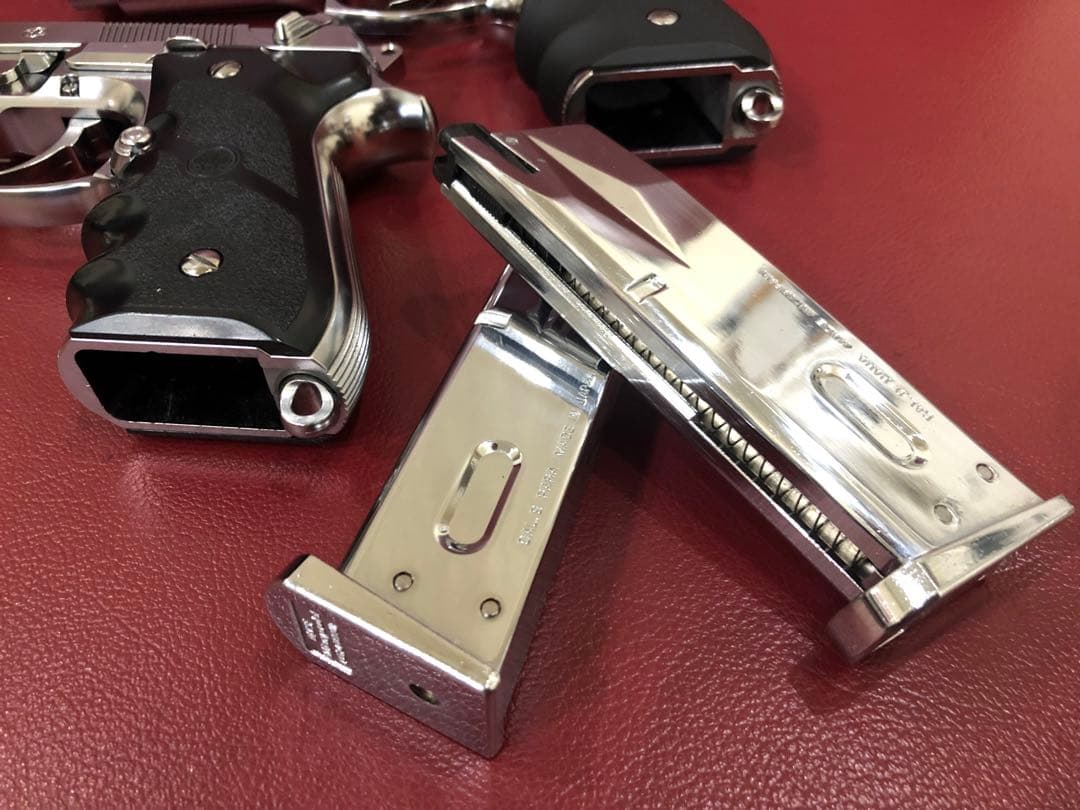 今日だけ値下げ！ベレッタファン必見マルイM92FクロームステンレスGBBケース付