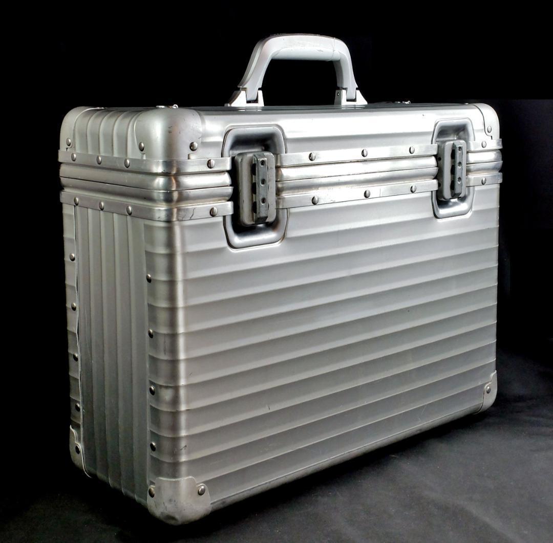 リモワ 950.50 TOPAS『パイロット・ケース』（ラージスリム) 33L