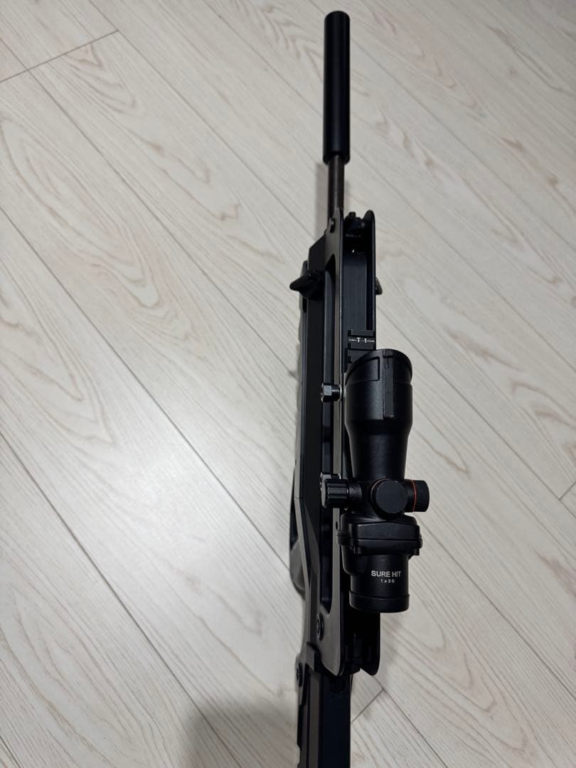 ファマス5.56 F1 ブラック スコープ付き 東京マルイ