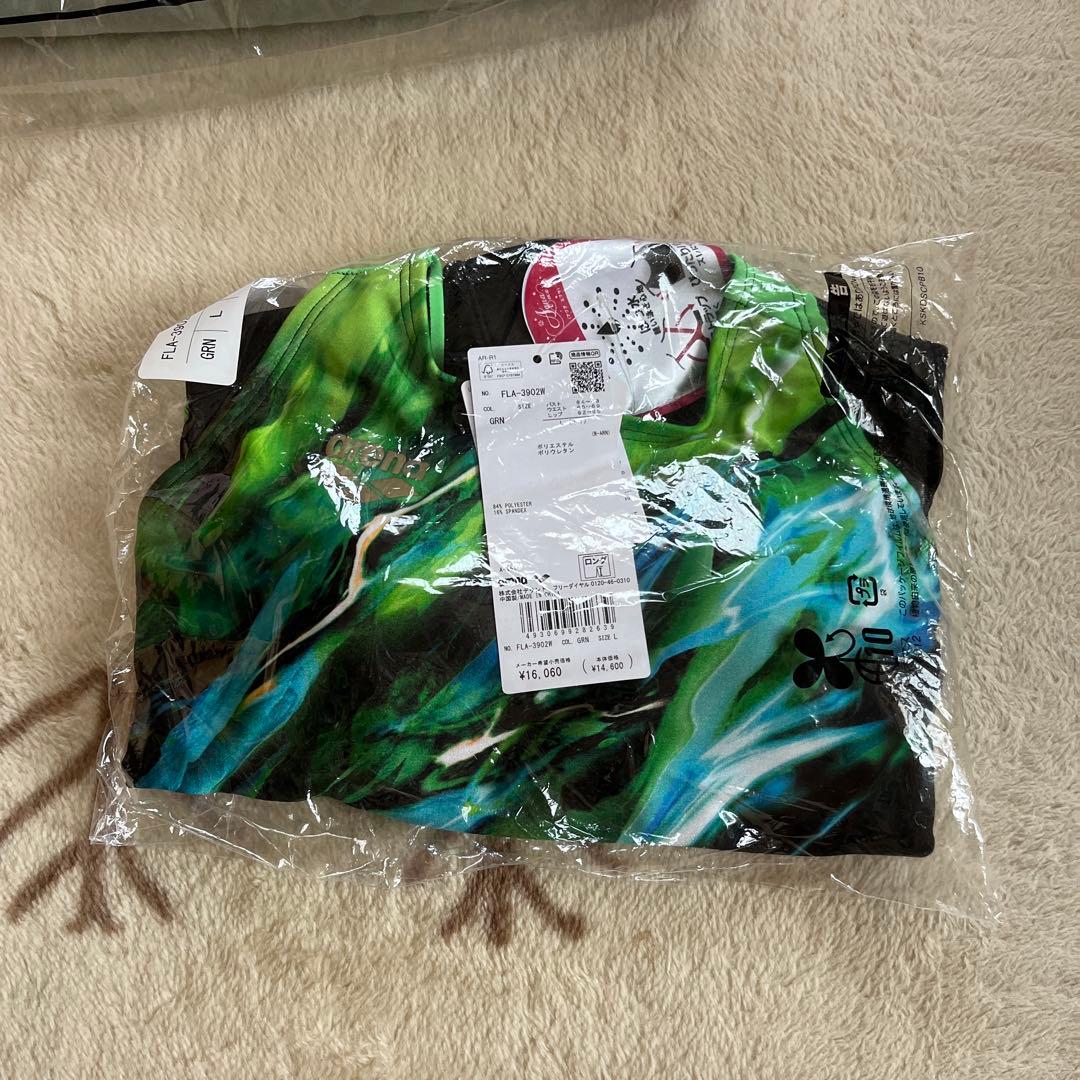 バジバジ 　【未使用】arena FLA-3902W レディース　水着