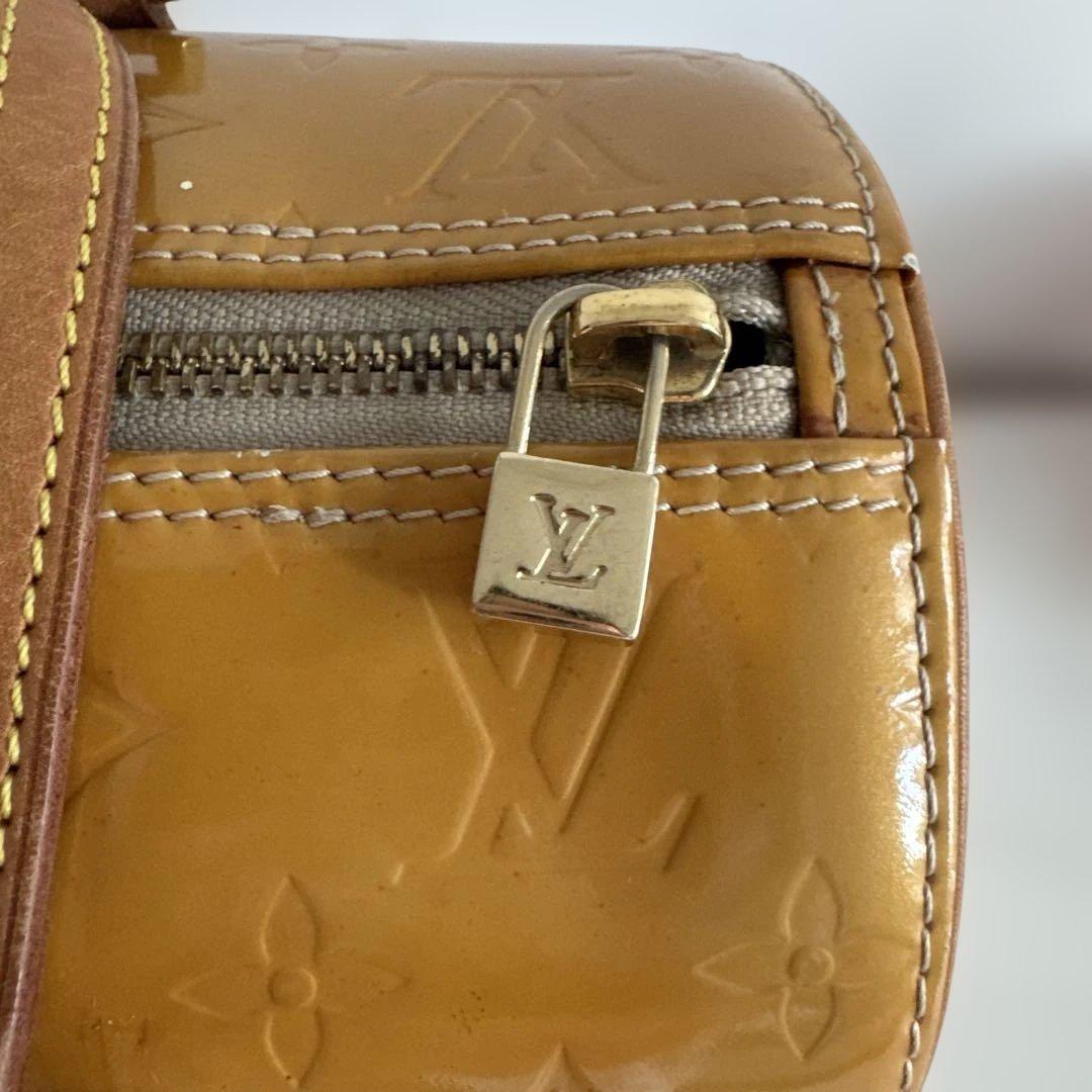 Louis Vuitton イエローパテントレザーハンドバッグ