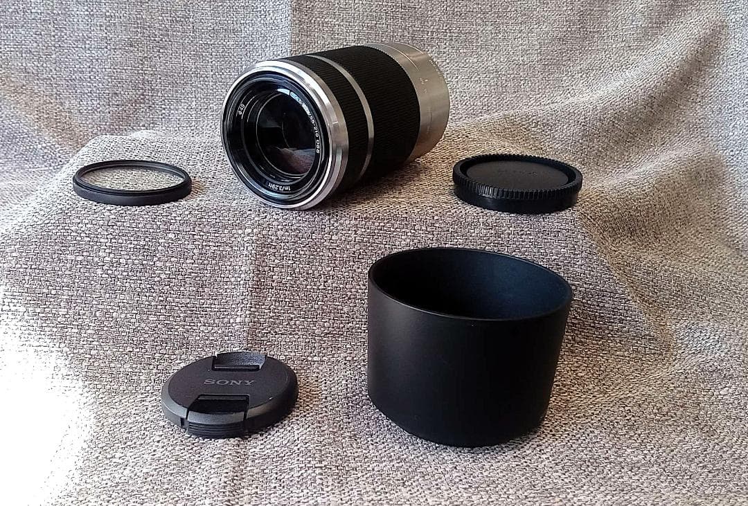 ソニー　望遠ズーム　 E 55-210mm OSS　美品[ 完動品 ]