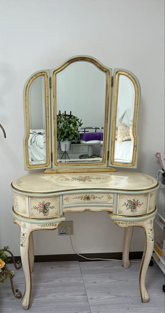 ロココ調　アンティーク　猫足　ドレッサー　三面ミラー
