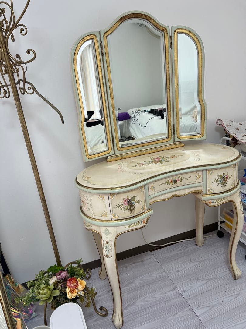 ロココ調　アンティーク　猫足　ドレッサー　三面ミラー