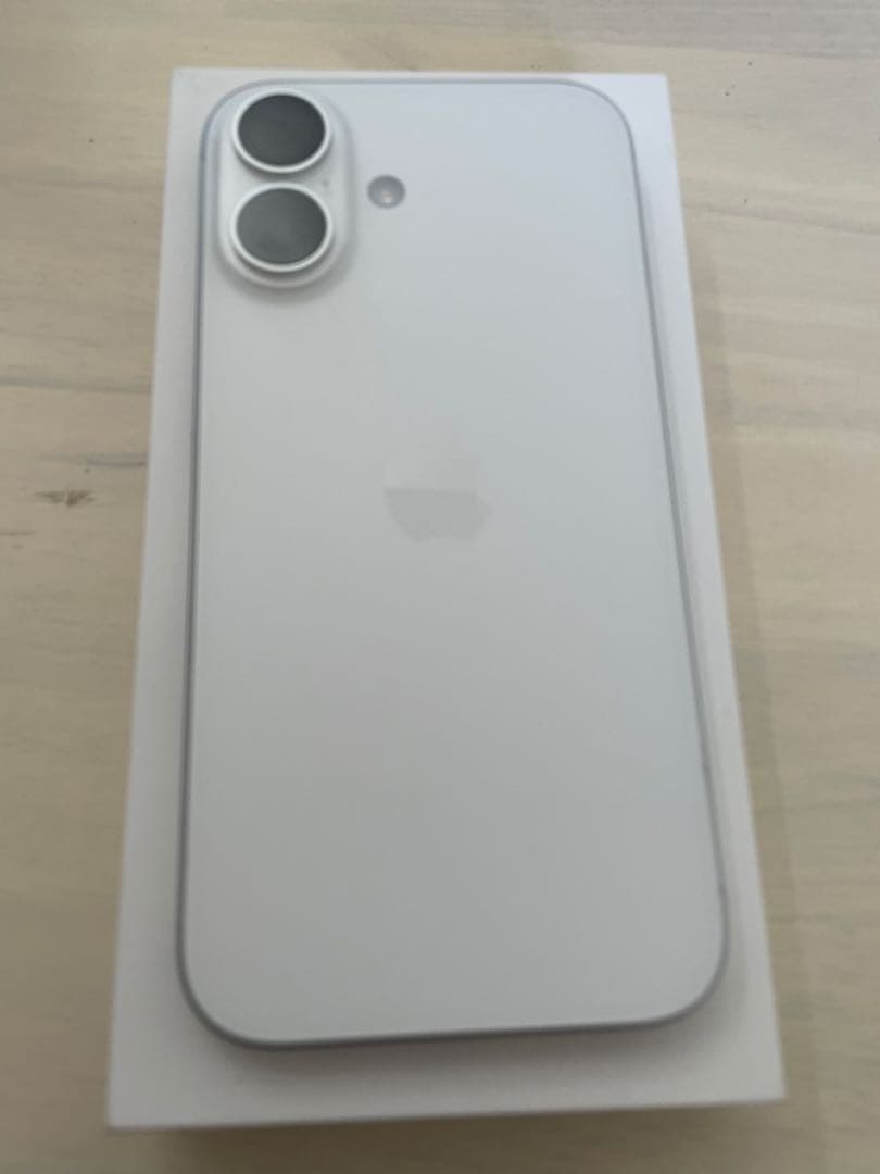 iphone 16 128GB 充電回数:1回 バッテリー100