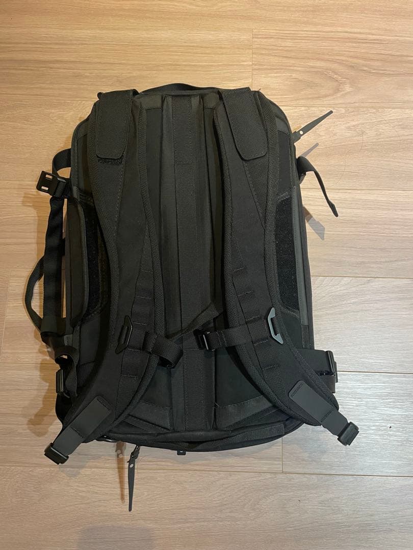 Black Ember FORGE ストラップ付